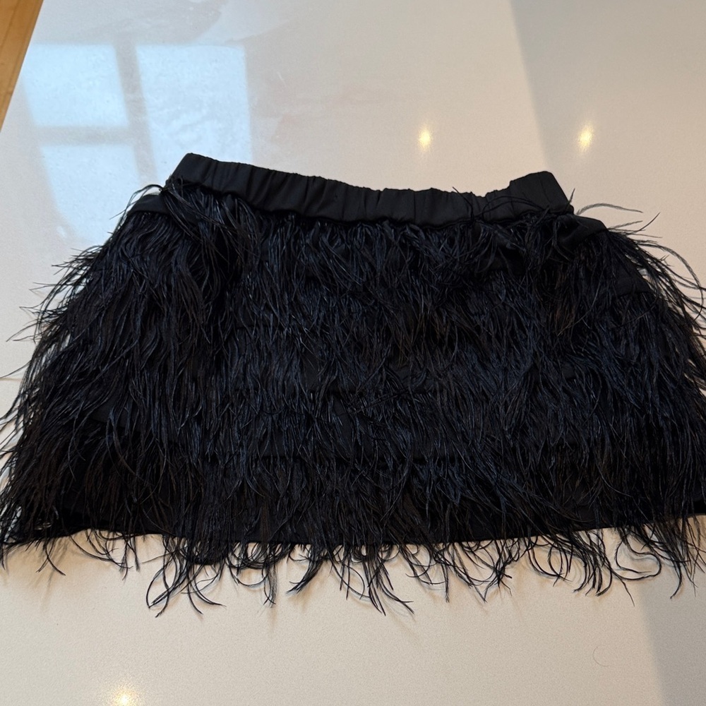 Chelsea28 Ostrich Feathered Tiered Mini Skirt, Black, Elastic, Size M - Picture 5 of 9